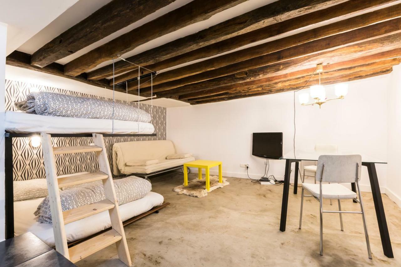 Charming 20M² Near Le Marais Apartment ปารีส ภายนอก รูปภาพ